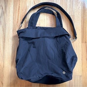 lululemon on my level 2.0 black bag large